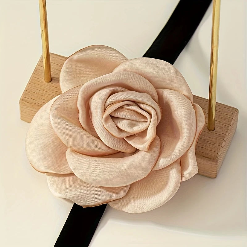 Elegant Floral Choker Necklace for Women