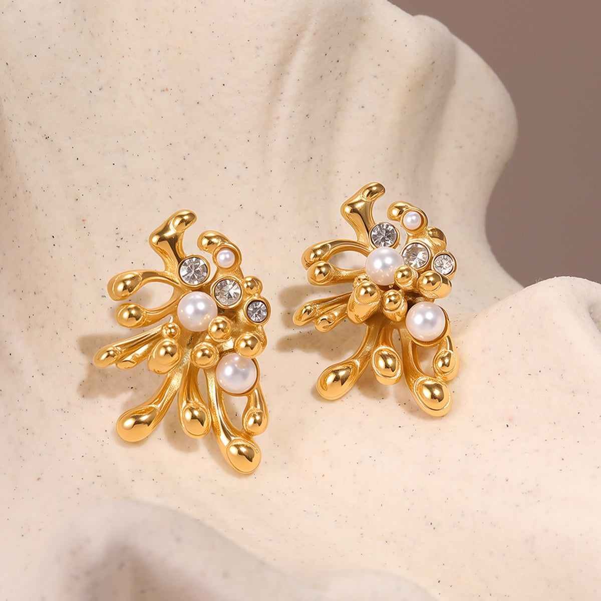 Vintage-Inspired 18k Gold/Silver Plated Flower Stud Earrings with Pearl & Zircon