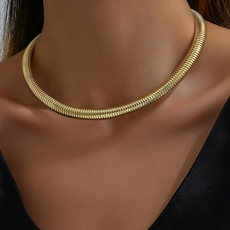 18K Gold Plated Metal Necklace with Bold Ribbed Design