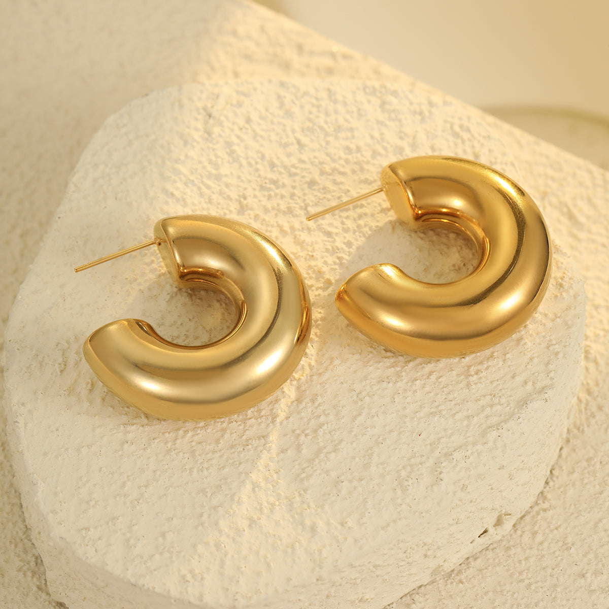 18K Gold-Plated Stainless Steel Glossy C-Shaped Studs Hoop Earring