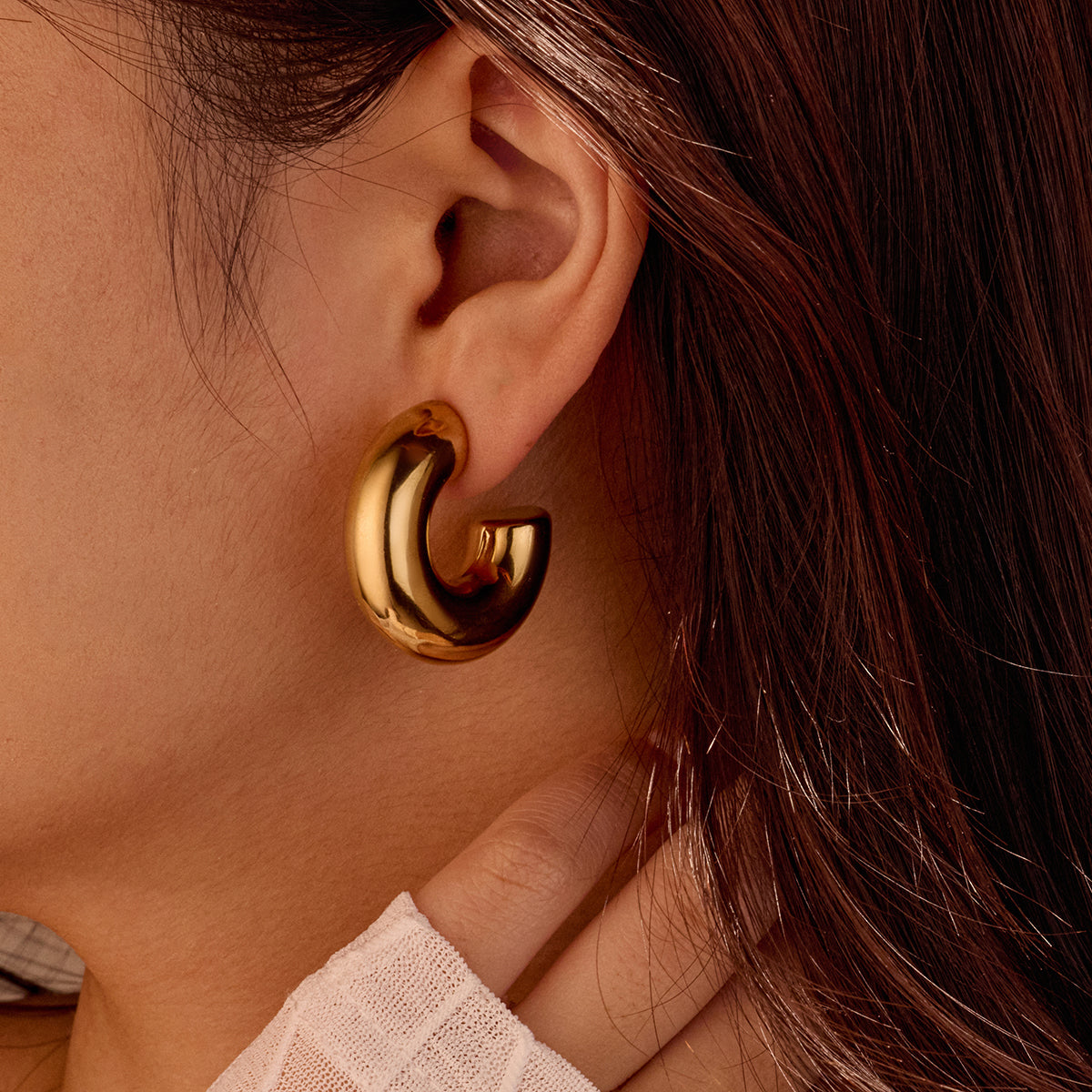 18K Gold-Plated Stainless Steel Glossy C-Shaped Studs Hoop Earring