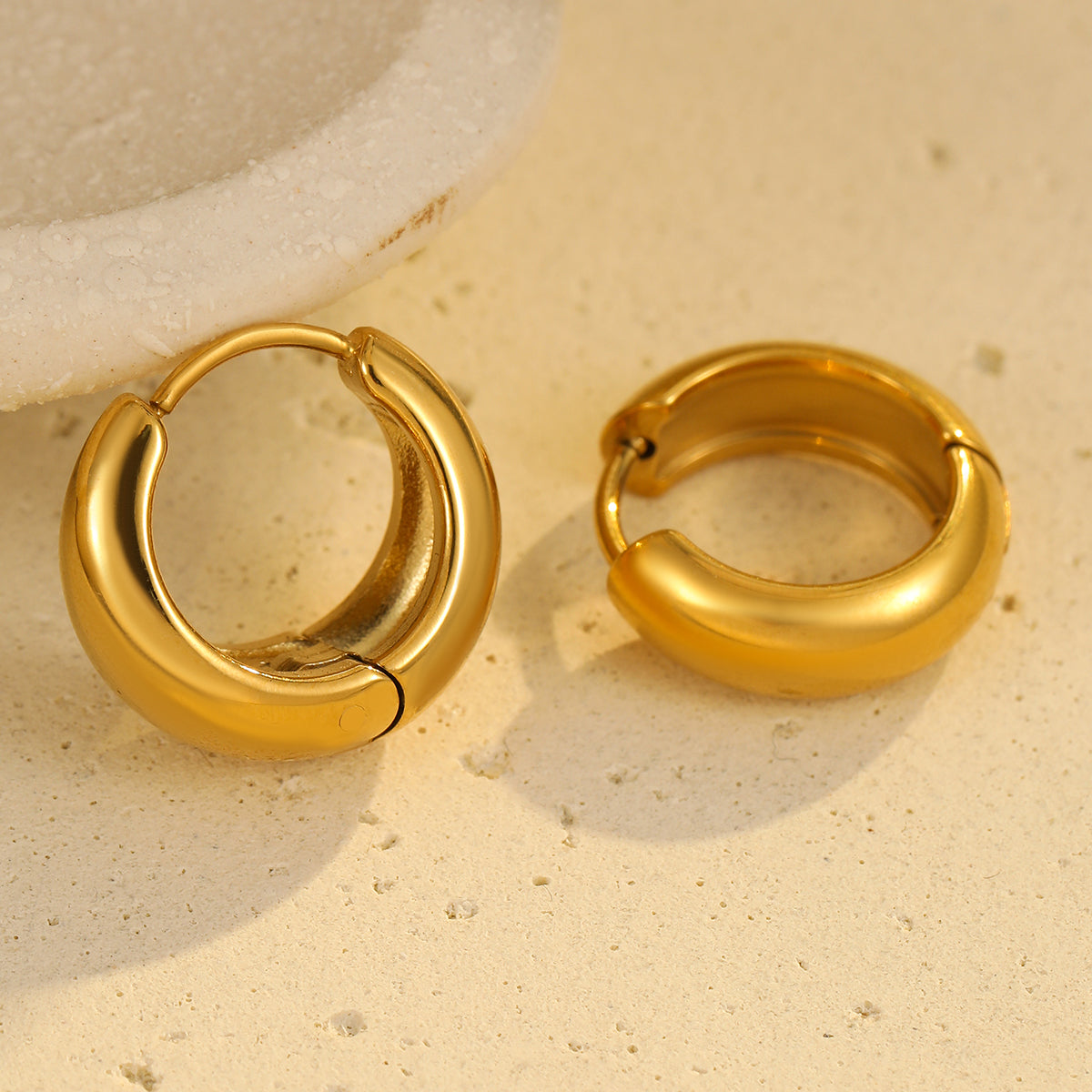 18k Gold-plated Trendy Classic Small Hoop Earrings for Women