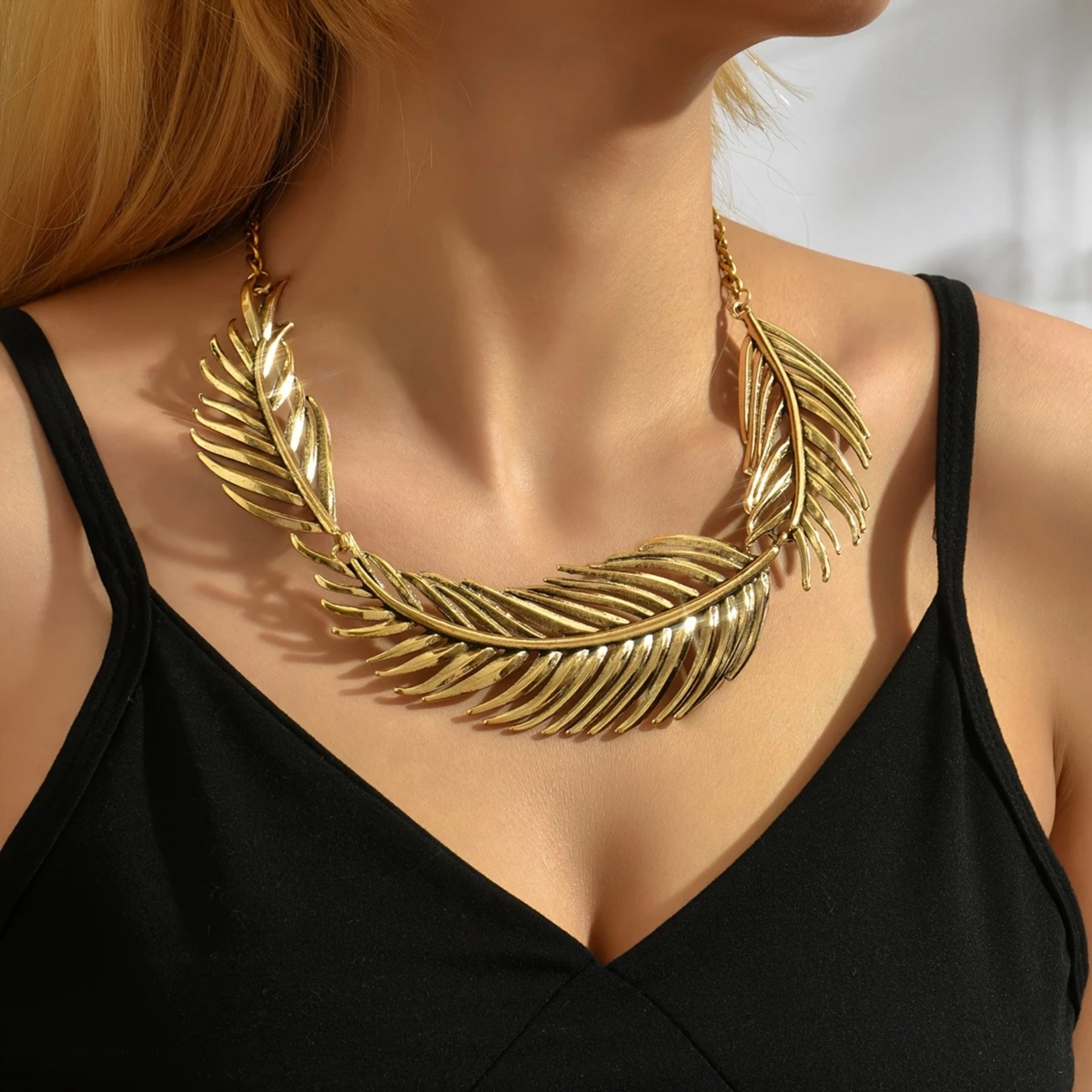 Vintage-Inspired Zinc Alloy Leaf Pendant Necklace - Hip Hop Punk Style