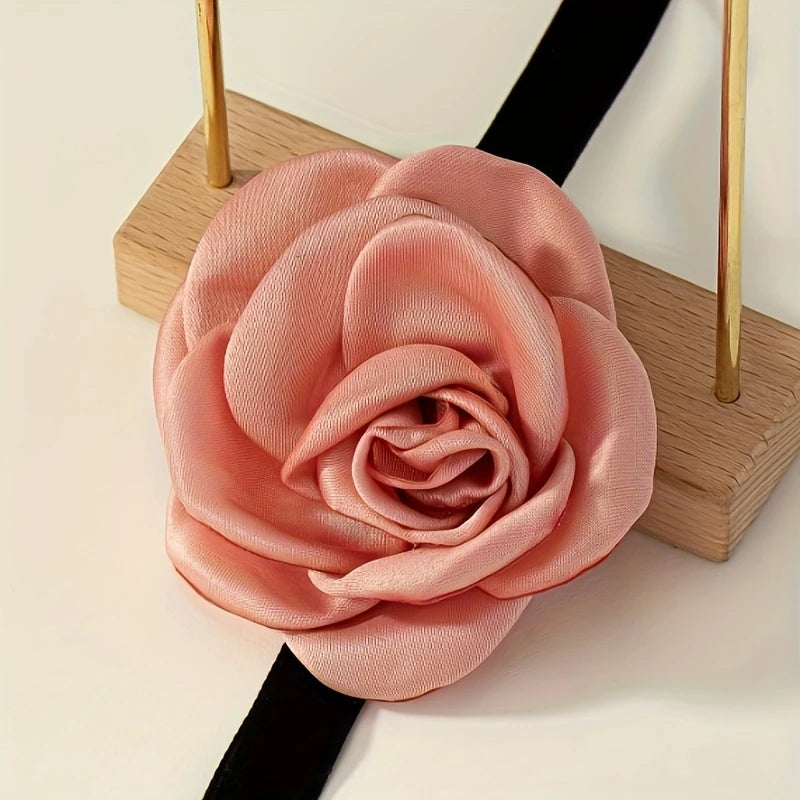 Elegant Floral Choker Necklace for Women