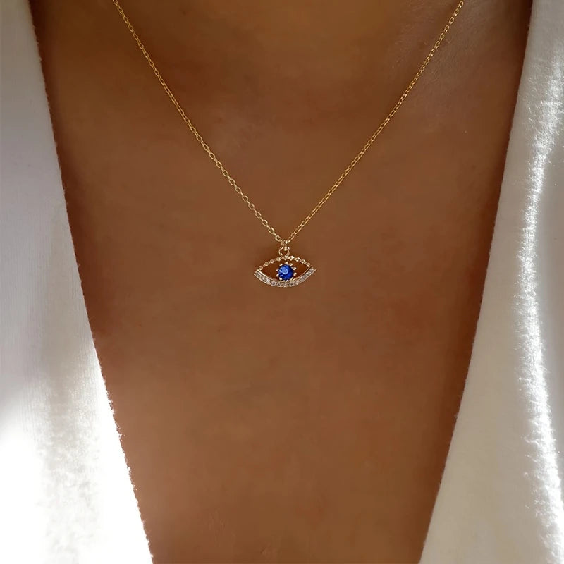 Inlaid Rhinestones Eye-shaped Charm Necklace