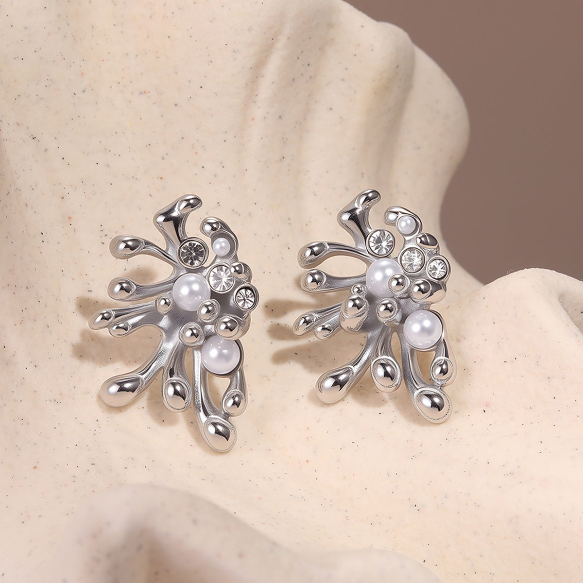 Vintage-Inspired 18k Gold/Silver Plated Flower Stud Earrings with Pearl & Zircon