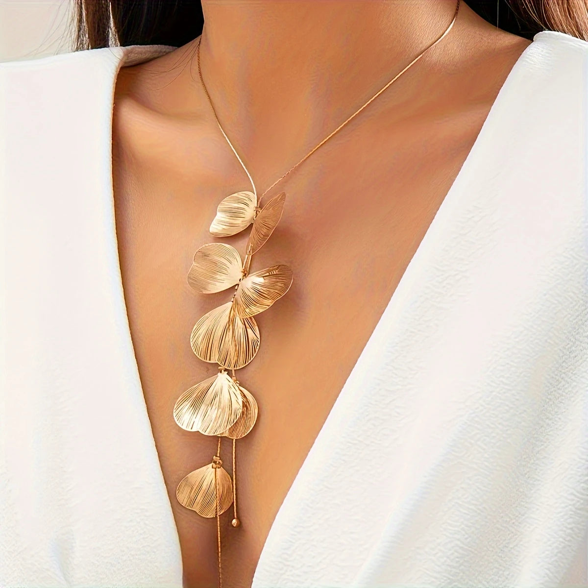 Elegant French-Style Y-Shape Leaf Pendant Necklace for Women