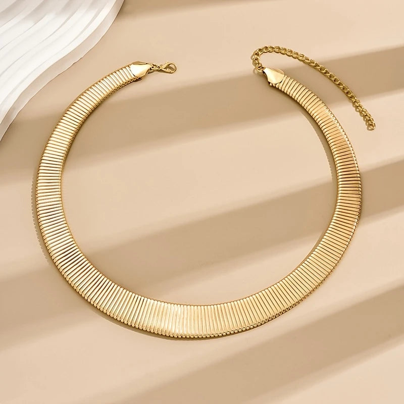 Exaggerated Simple Geometric Collar Necklace for Women