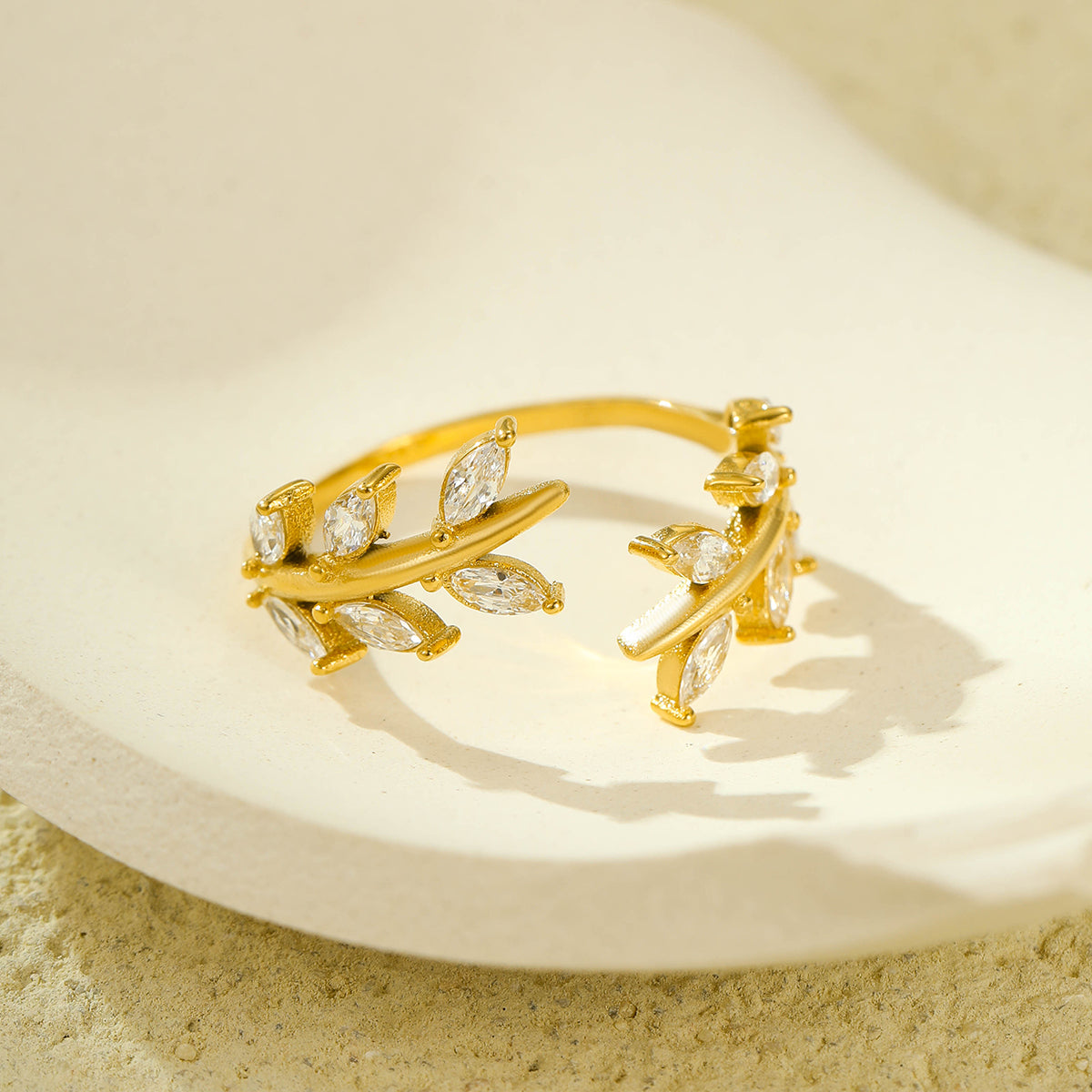 18K Gold Plated Leaf Ring for Women - Elegant Luxury Zircon Design
