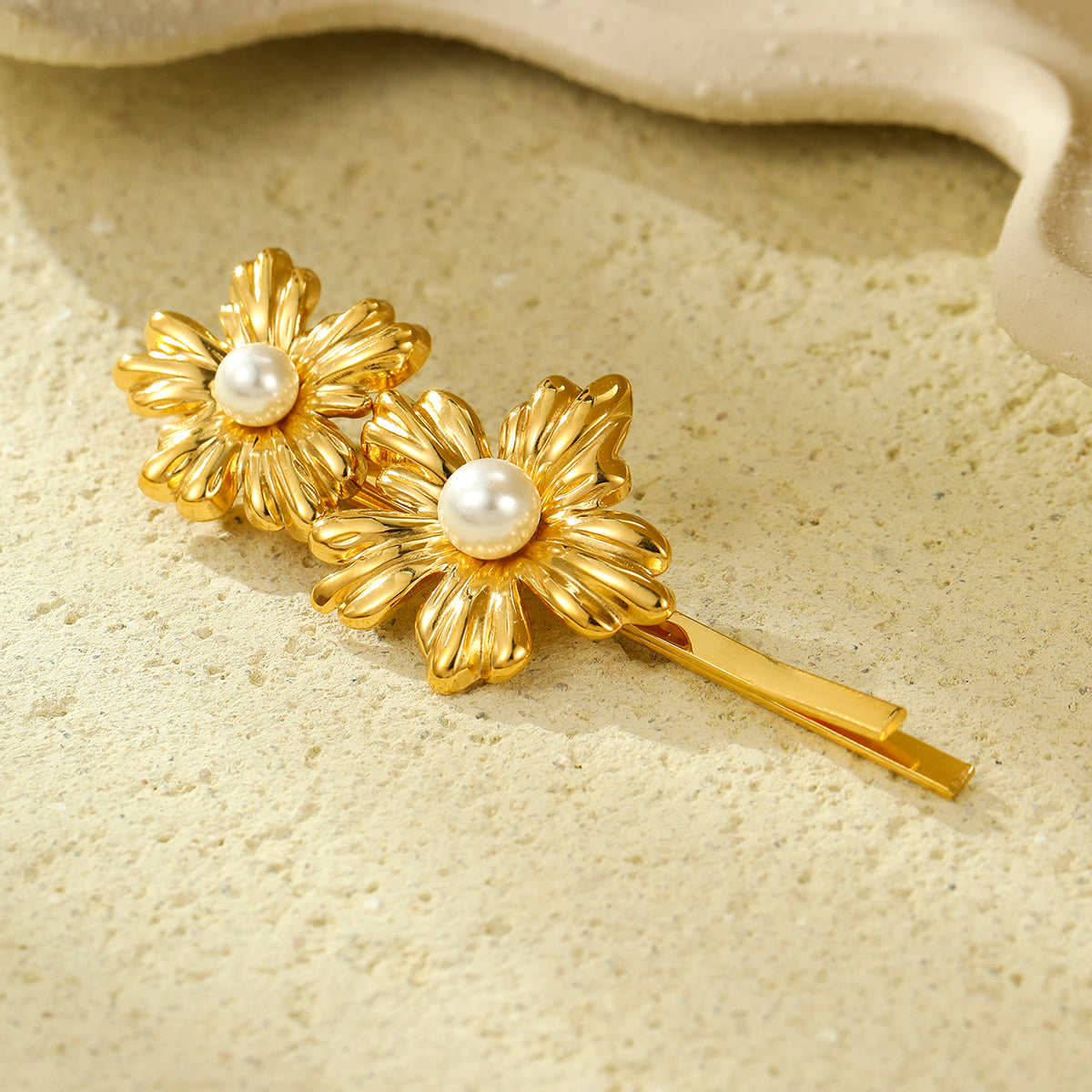 18K Gold Plated Waterproof Vintage Floral Shell Pearl Hair Pins for Women