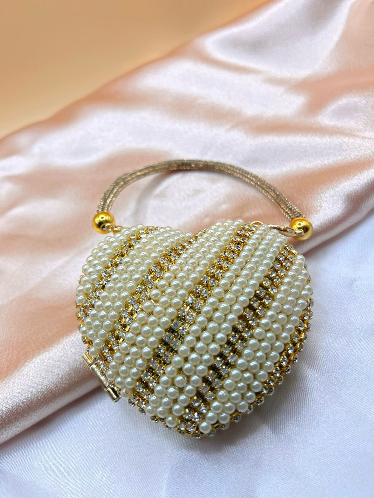 Small Heart Chain Dinner Bag for Women